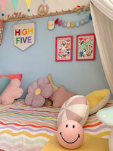 Load image into Gallery viewer, Blushy Breeze Droplet Garland (New)