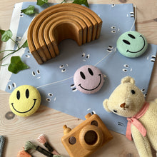 Load image into Gallery viewer, Smiley Face Garland - In your choice of colours