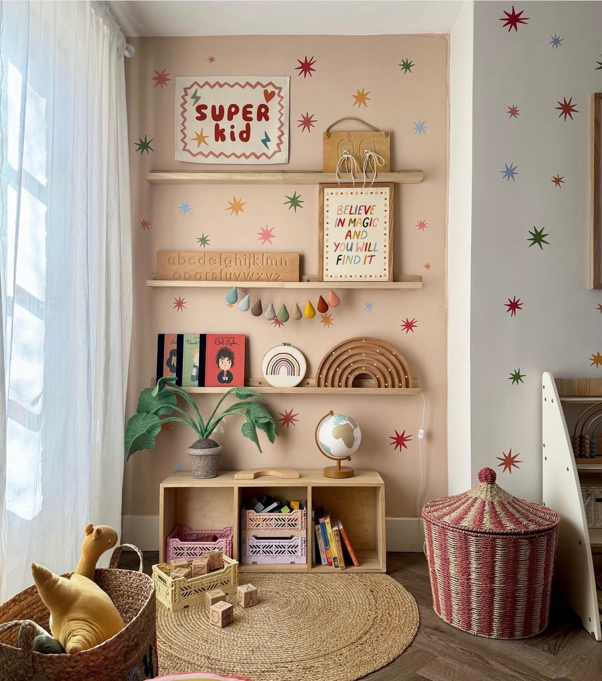 Droplet Garland - gentle natural shades