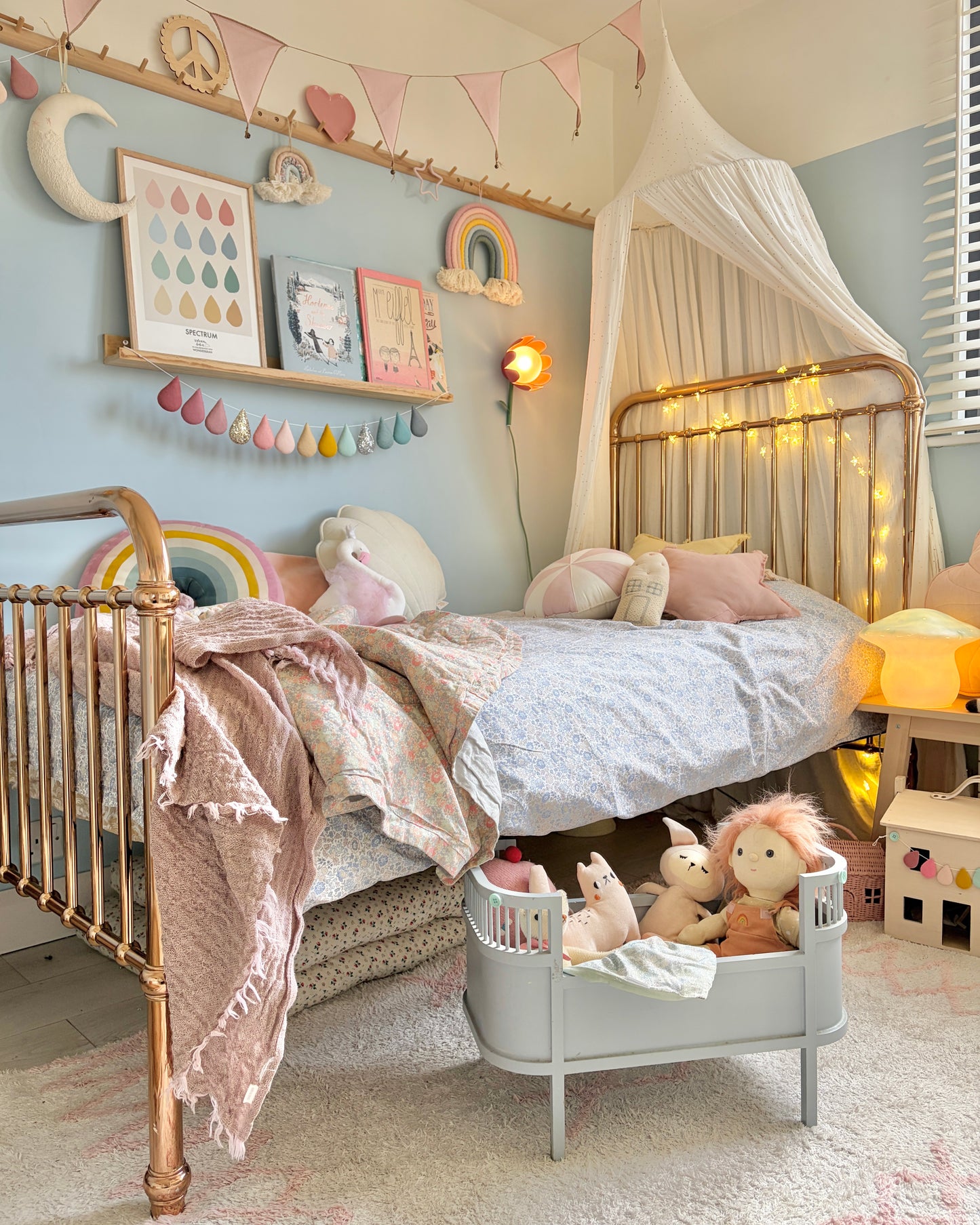 Springtime longer Droplet Garland