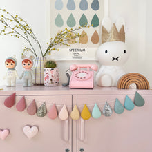 Load image into Gallery viewer, Springtime longer Droplet Garland