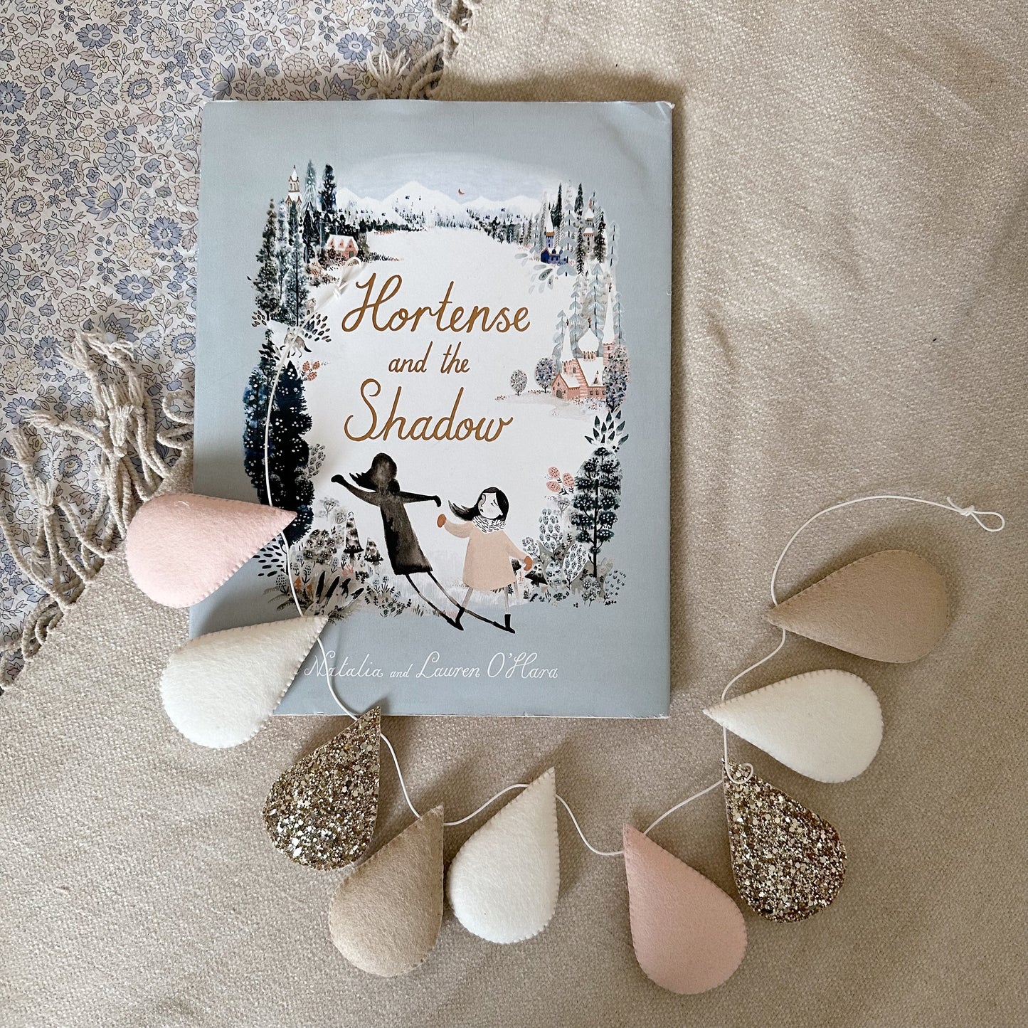 Droplet garland - blush, beige and gold