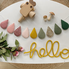 Load image into Gallery viewer, Droplet Garland - Rose Garden