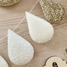 Load image into Gallery viewer, Stardust Droplet Garland
