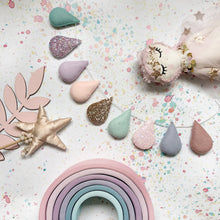 Load image into Gallery viewer, Pretty Ballerina Droplet Garland. Made to order.