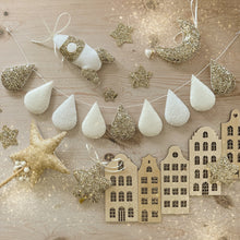 Load image into Gallery viewer, Stardust Droplet Garland