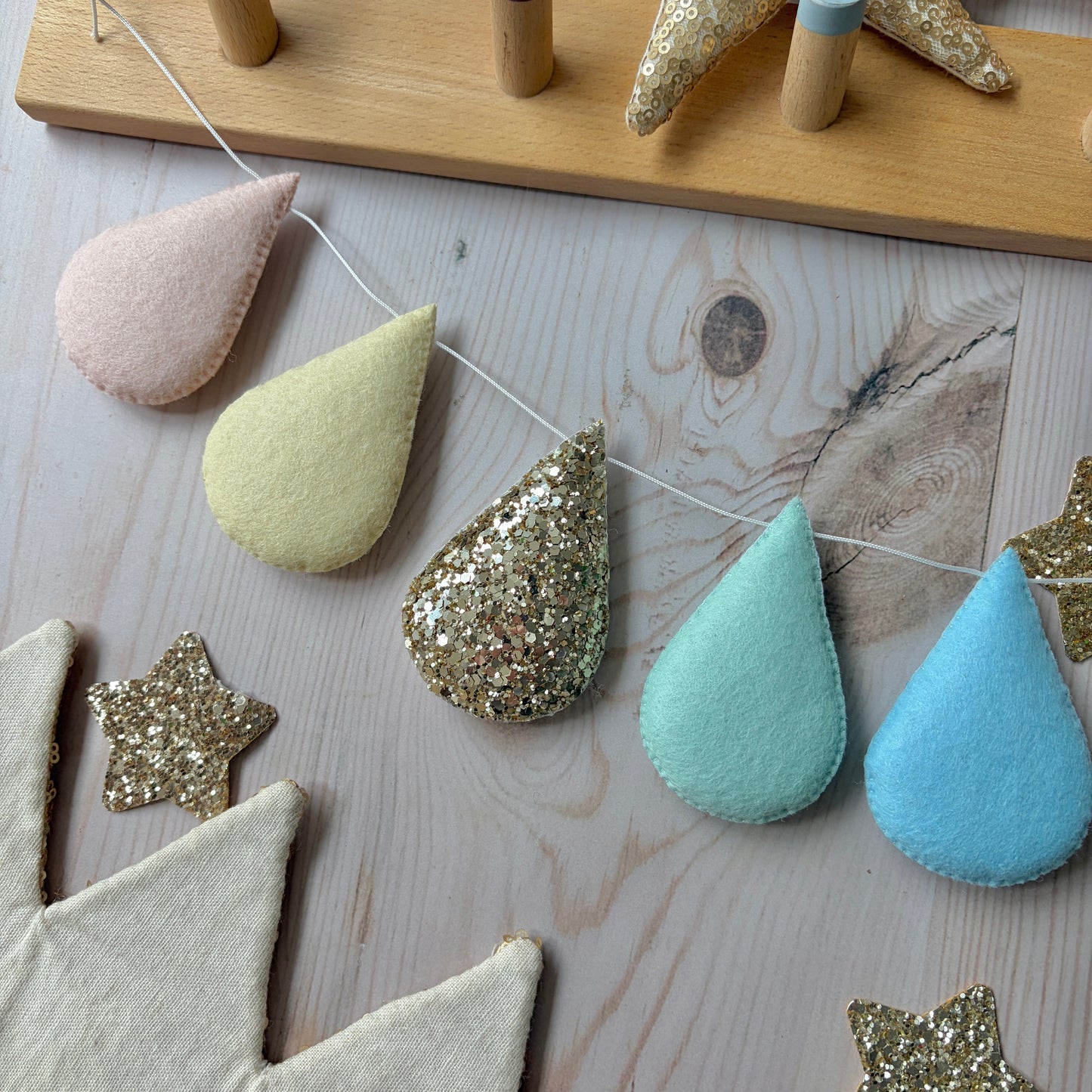 Sample Sale - Pastel Rainbow Droplet Garland