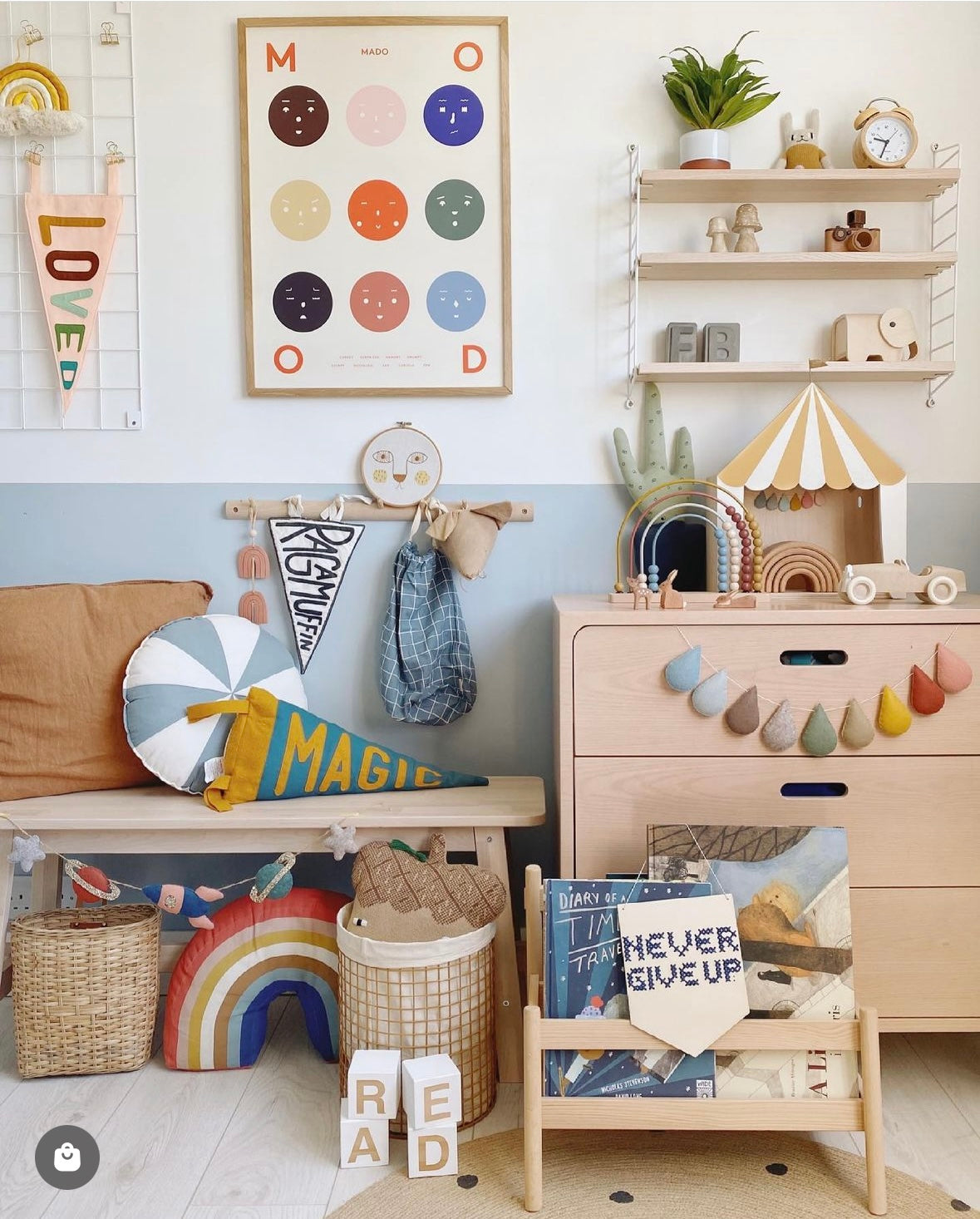 Droplet Garland - gentle natural shades