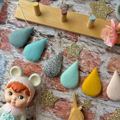 Sample Sale- Springtime Droplet Garland