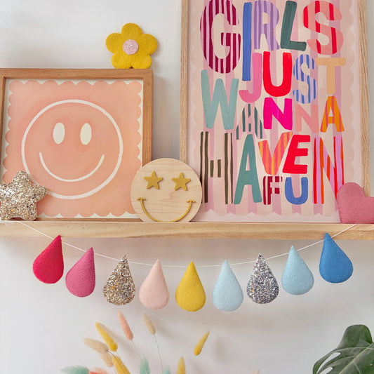 Blushy Breeze Droplet Garland