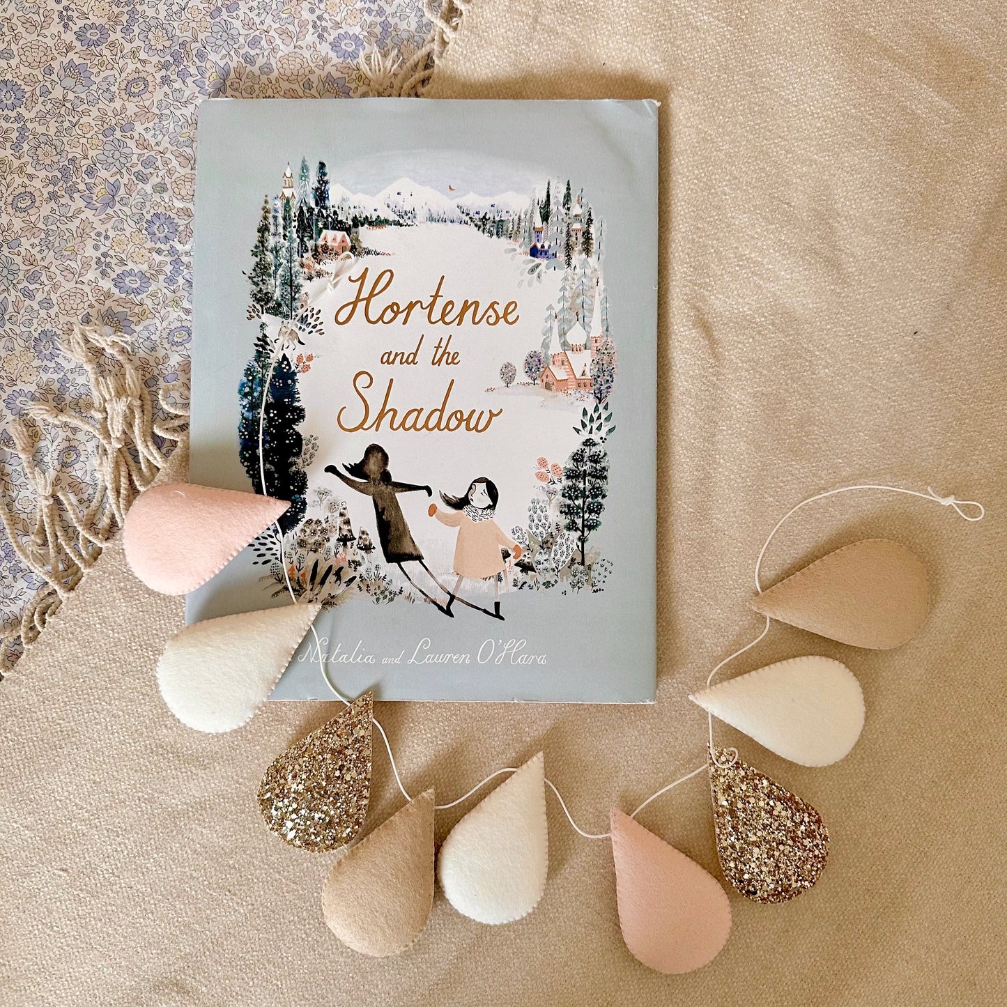 Droplet garland - blush, beige and gold