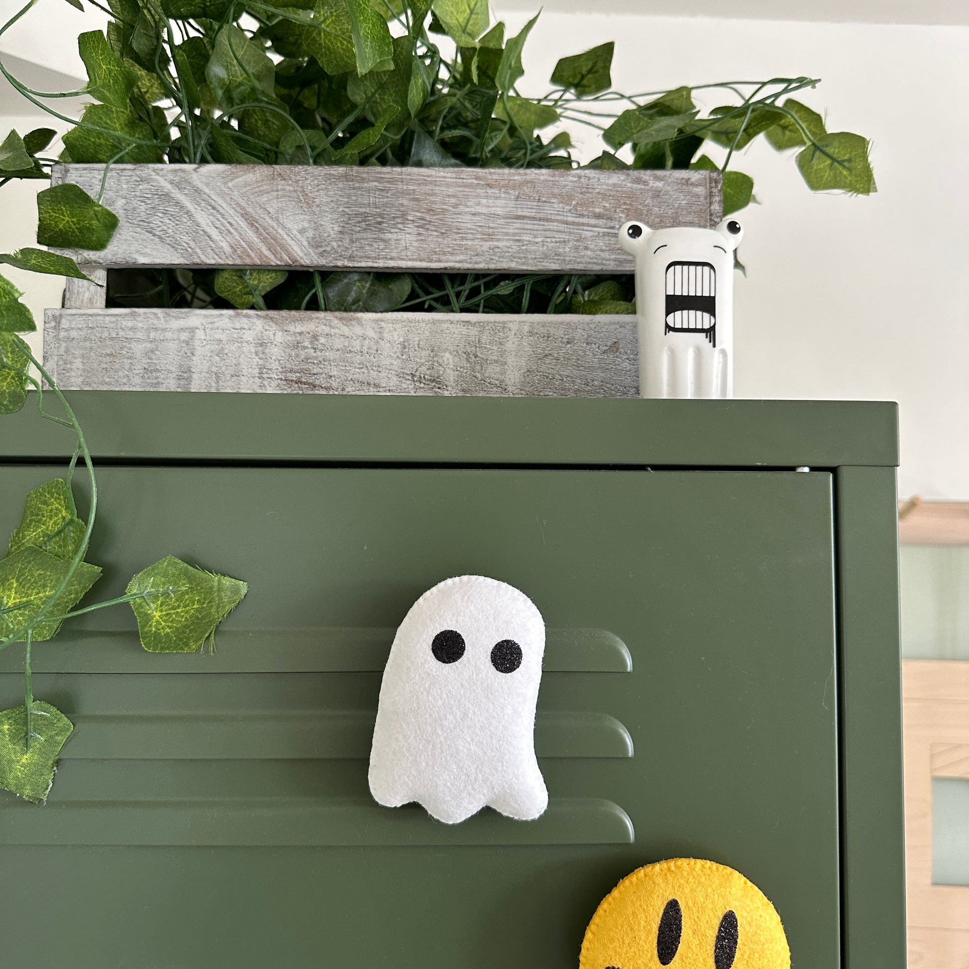 Ghost-magnet-locker-magnet-velveteen-babies