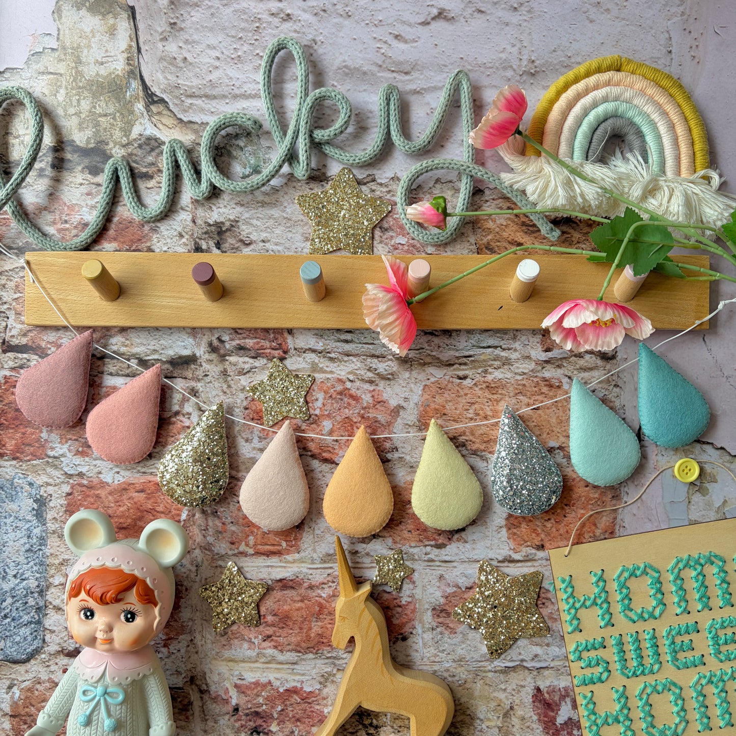 Sample Sale - Ice Cream Shades Droplet Garland
