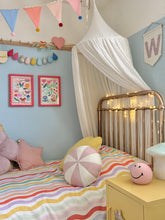 Load image into Gallery viewer, Blushy Breeze Droplet Garland (New)
