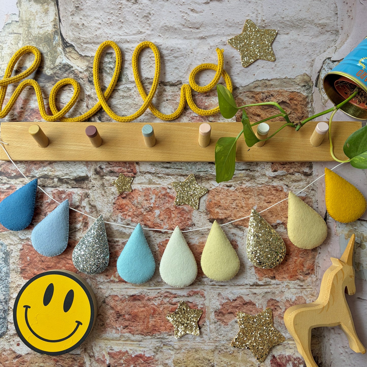 Sample Sale- Sunny Skies Droplet Garland