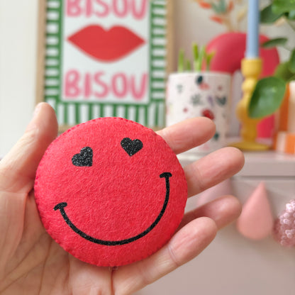 Heart eyes smiley face Magnet Decoration