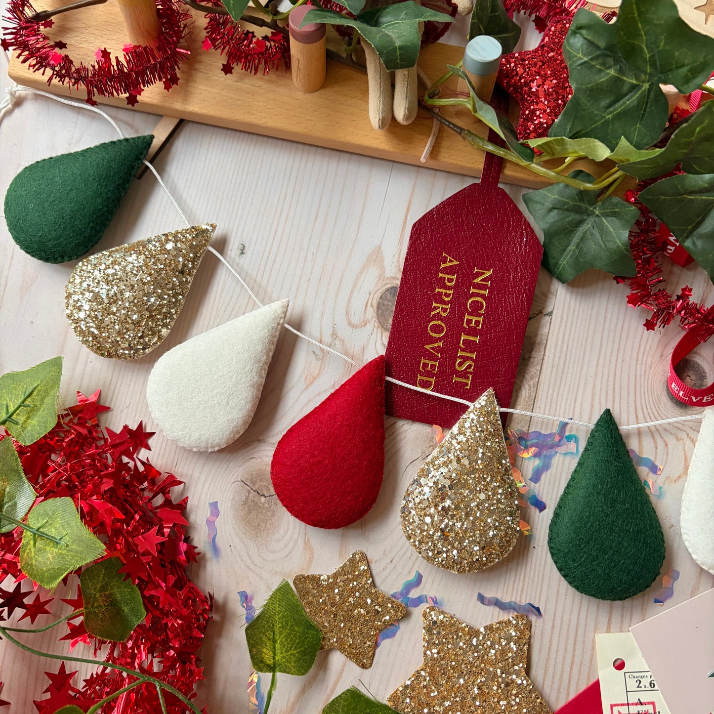 Holly and Ivy Droplet Garland