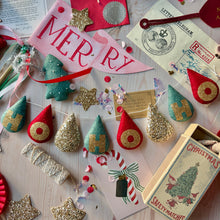 Load image into Gallery viewer, Personalised Droplet Garland with Lettering
