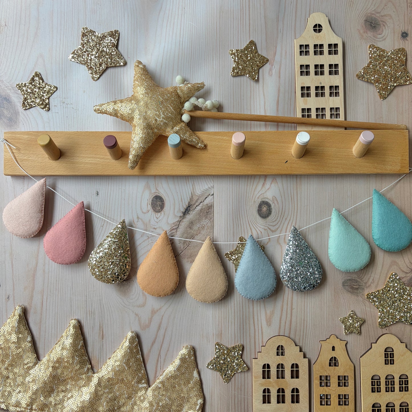 Sample Sale - Softly Springtime Droplet Garland