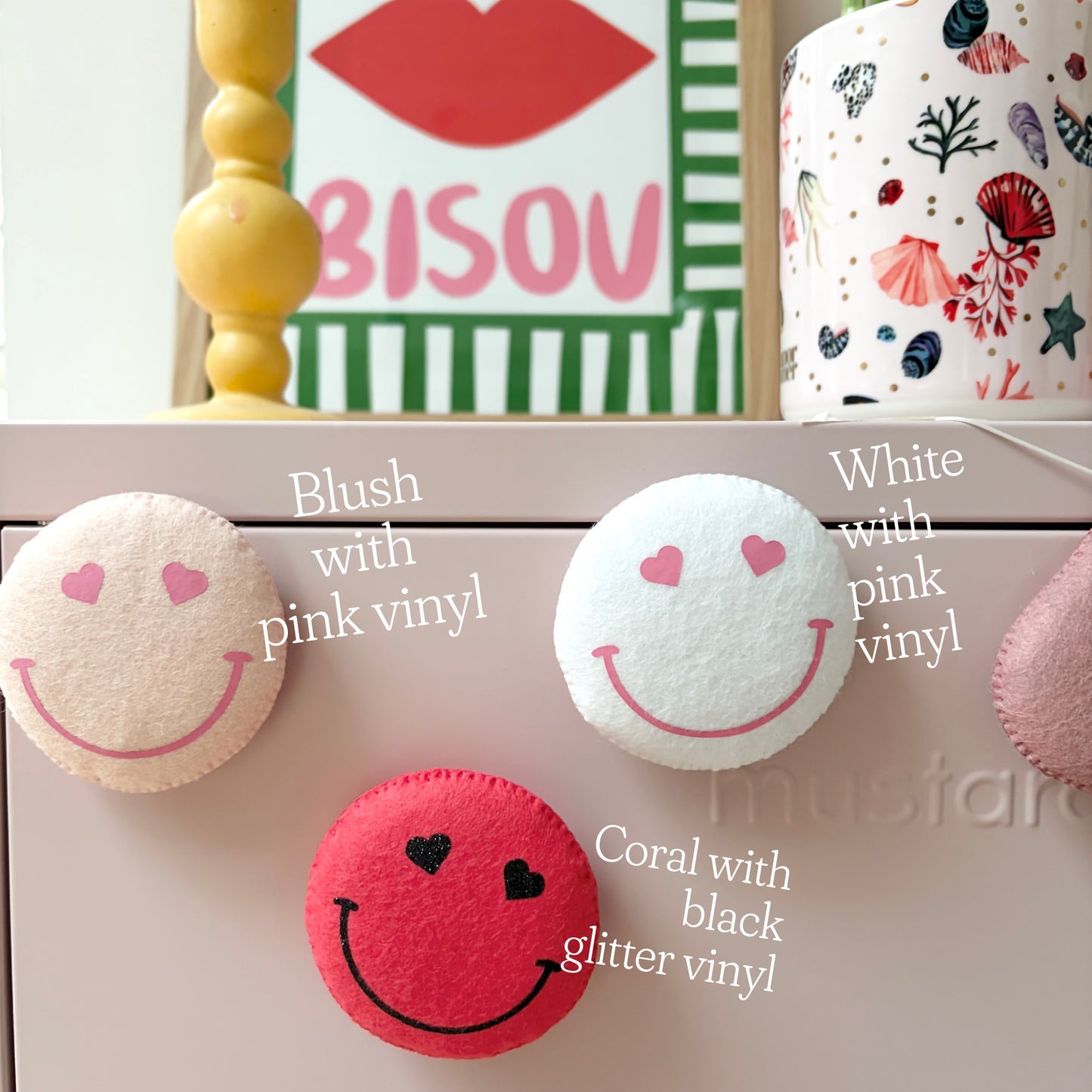 Heart eyes smiley face Magnet Decoration