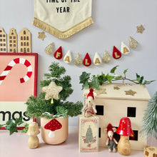 Load image into Gallery viewer, Personalised Droplet Garland with Lettering
