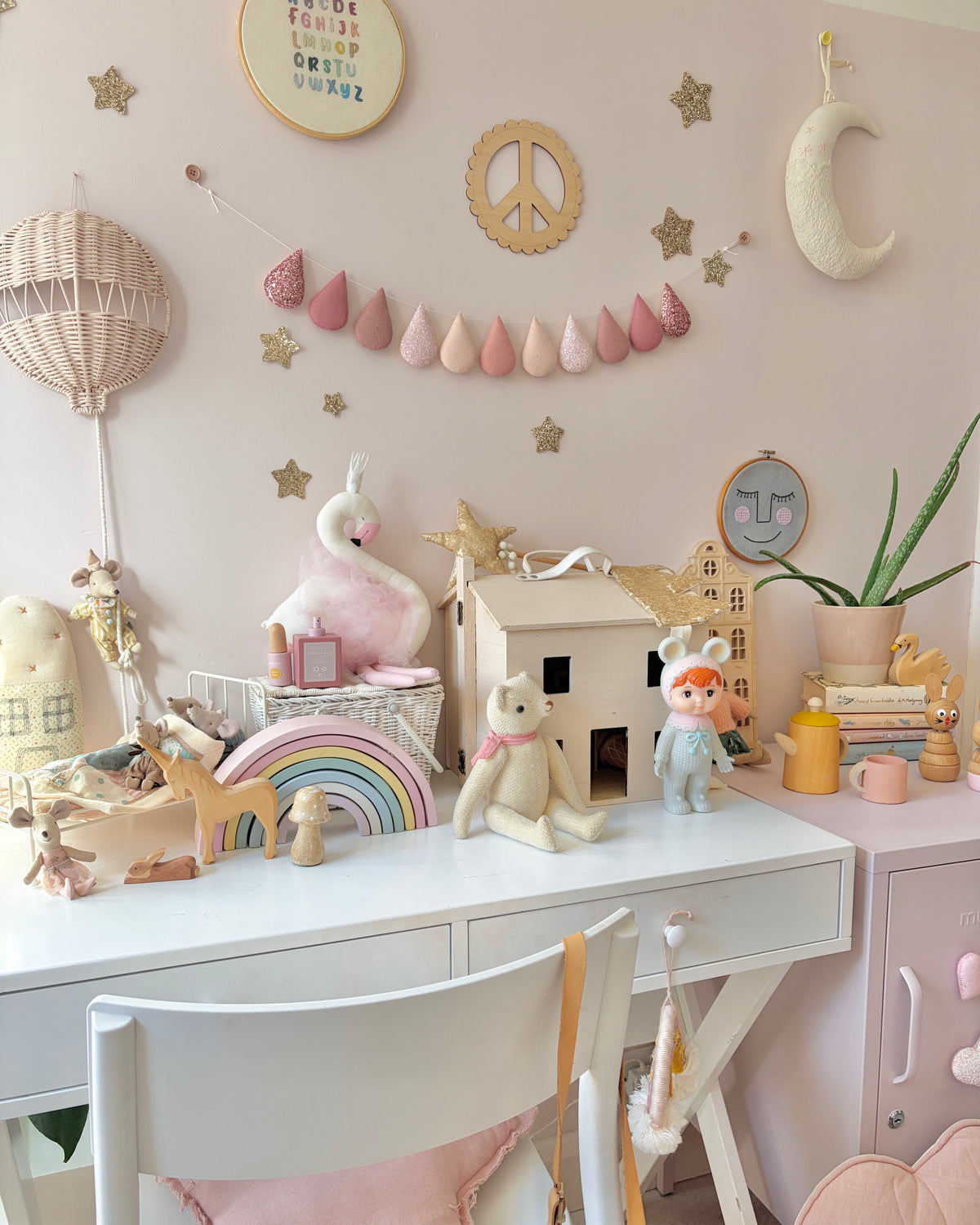 Perfect Pinks Droplet Garland