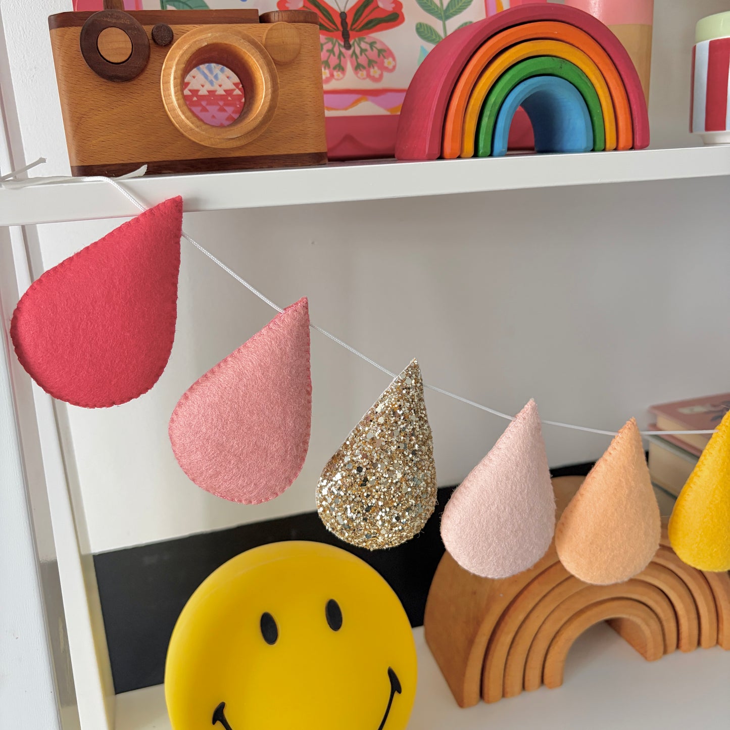 Confetti Colours Droplet Garland