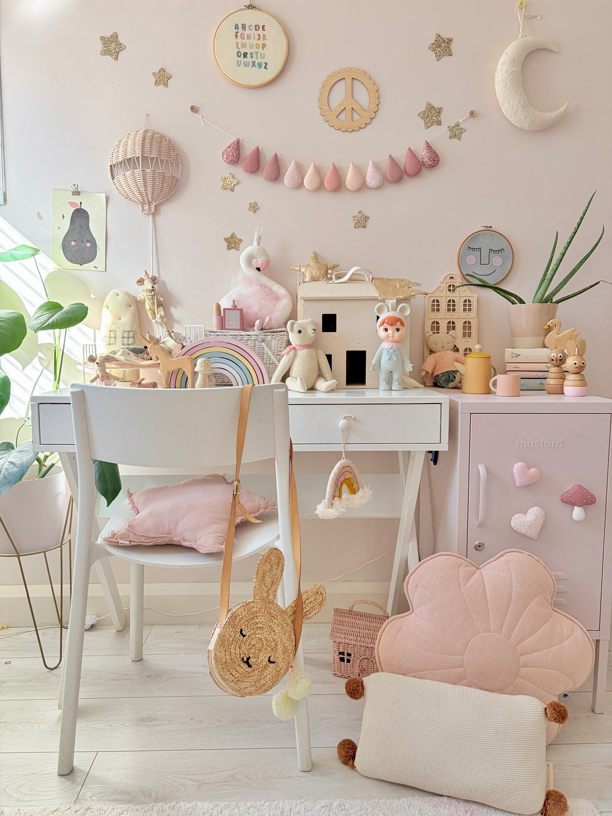 Perfect Pinks Droplet Garland