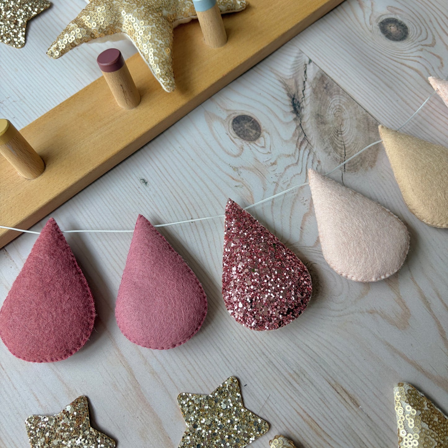 Sample Sale - Pretty Pinks Droplet Garland