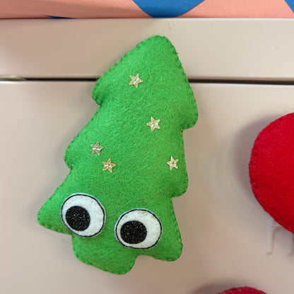 Googly Eye Festive Magnets