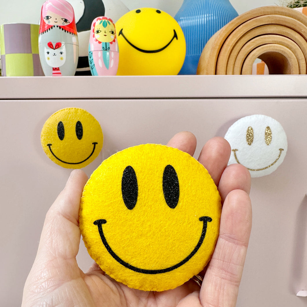 Smiley Face Magnet Decoration