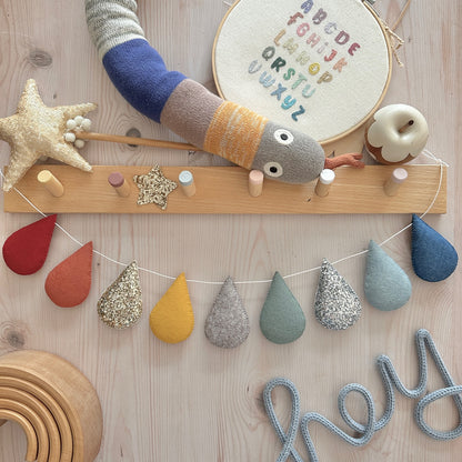 Earthy Tones Droplet Garland (New)