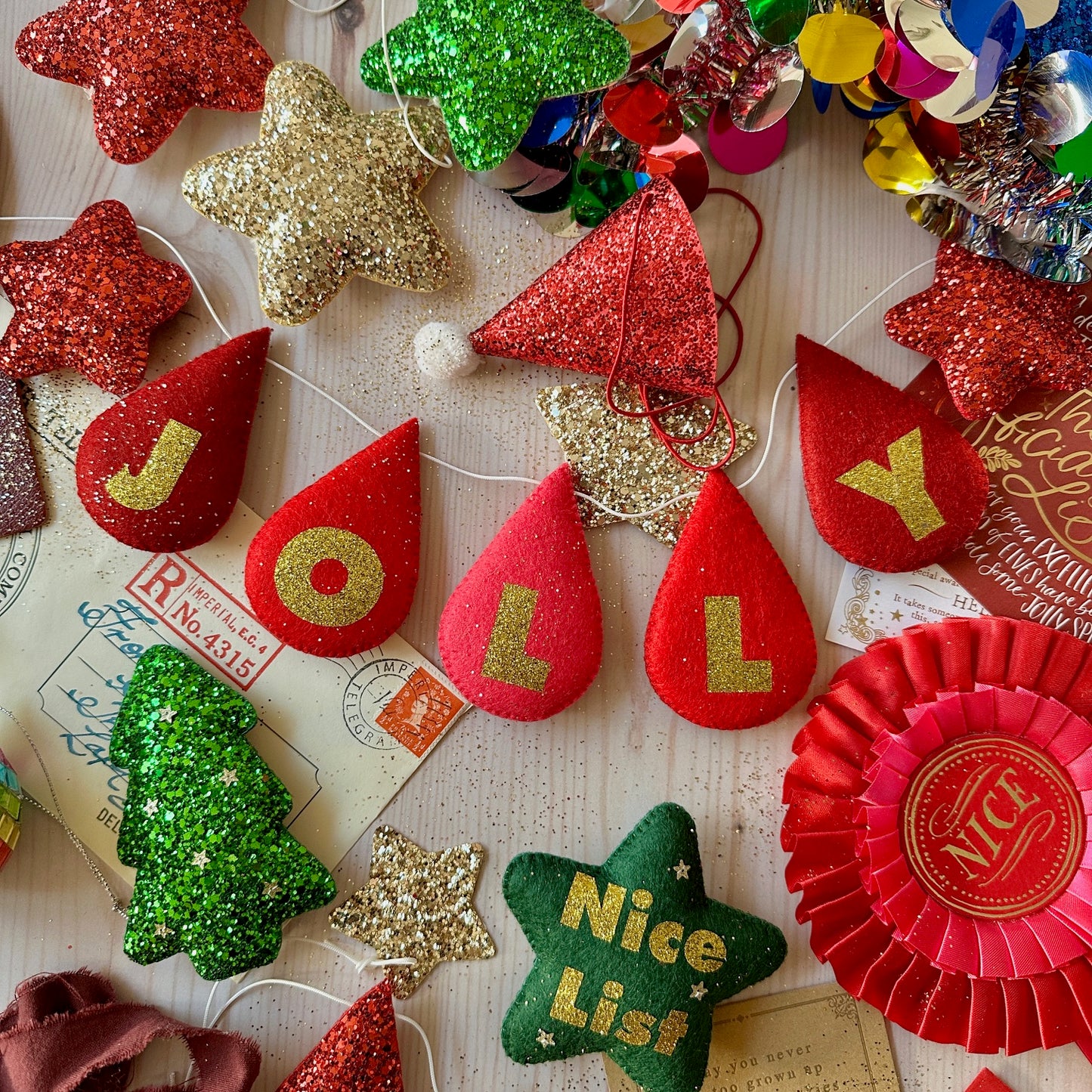 Custom Name/Word Garland with a Star to each end.