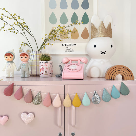 Springtime longer Droplet Garland