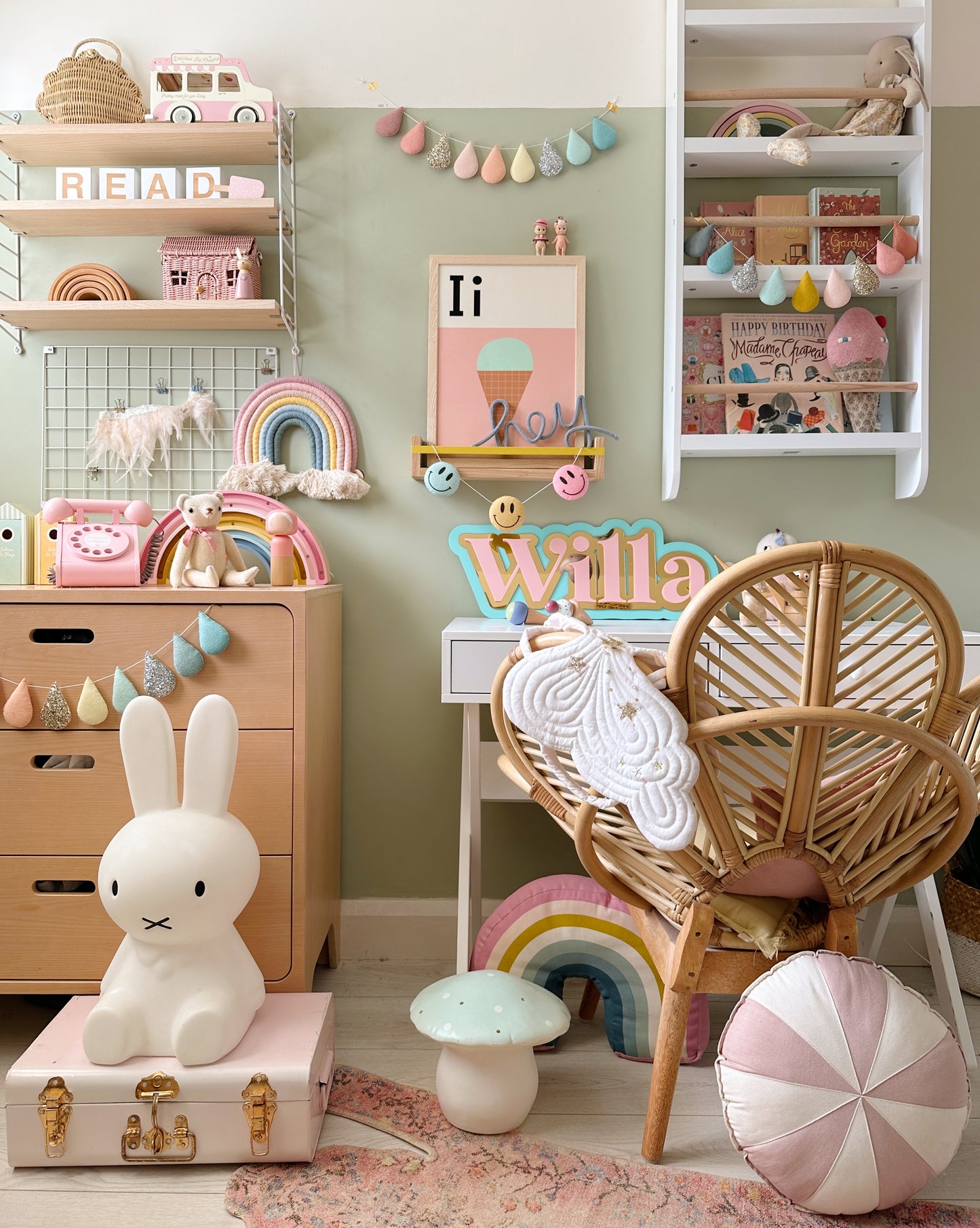 Pastel Ice Cream Shades garland