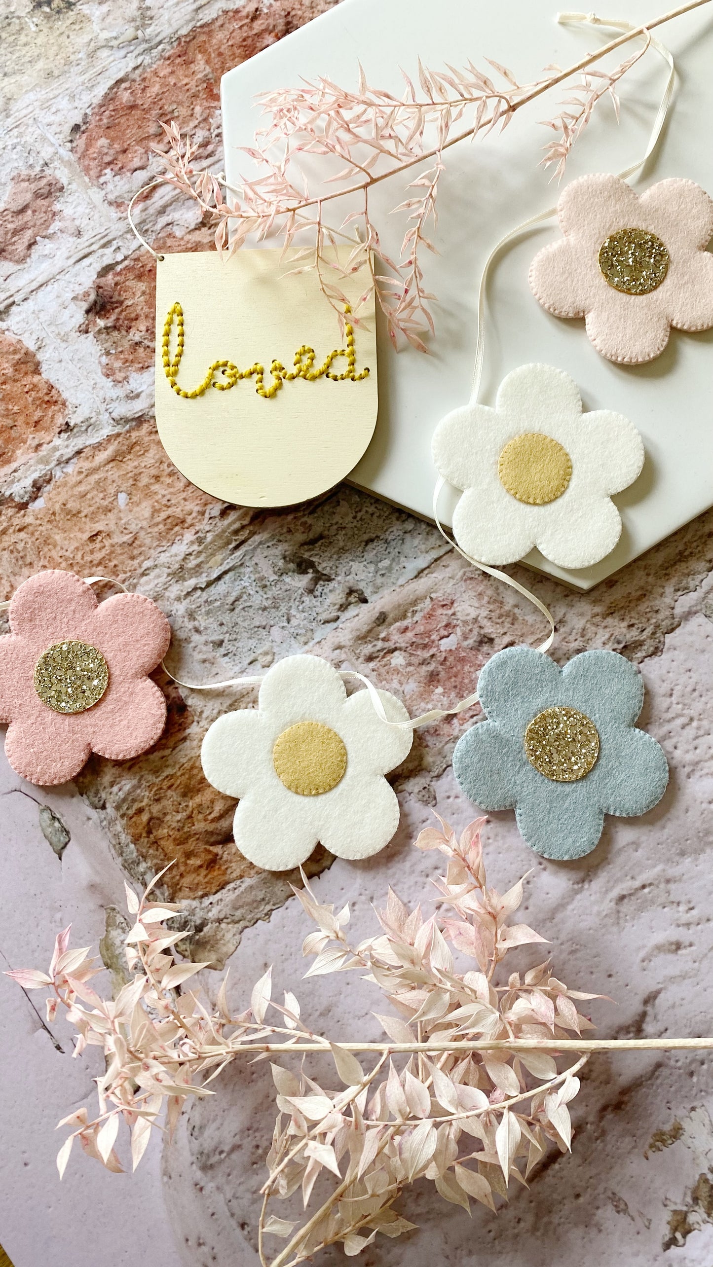 Daisy Garland - in your choice of colours.