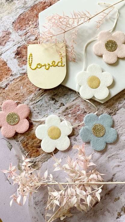 Daisy Garland - in your choice of colours.