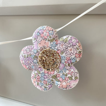 Daisy Garland - in your choice of colours.