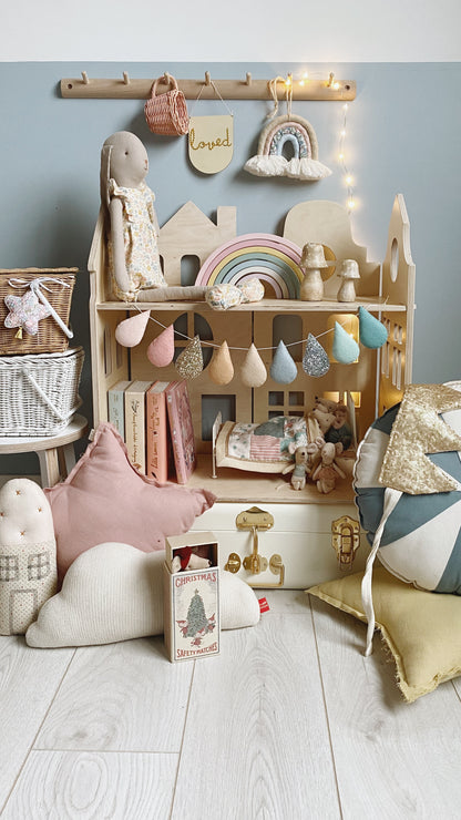 Softly Springtime Droplet garland