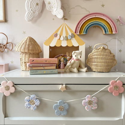 Daisy Garland - in your choice of colours.