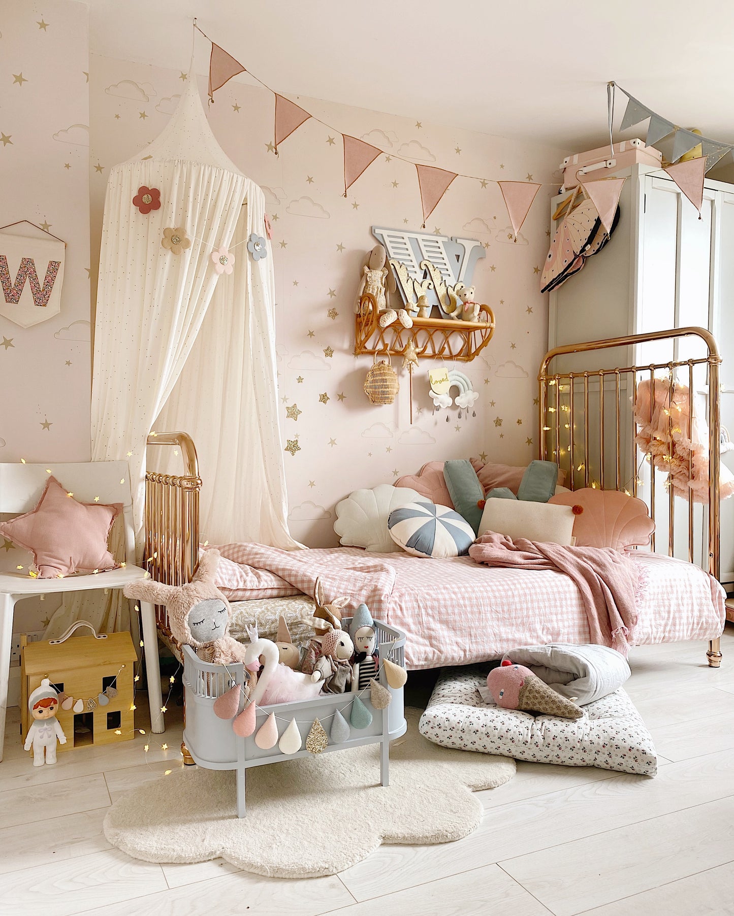 Softly pastels and naturals droplet garland